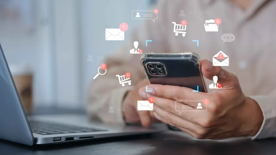 Social Commerce Strategy: Membangun Pengalaman Belanja yang Konsisten di Berbagai Kanal Digital Social Commerce Strategy: Membangun Pengalaman Belanja yang Konsisten di Berbagai Kanal Digital