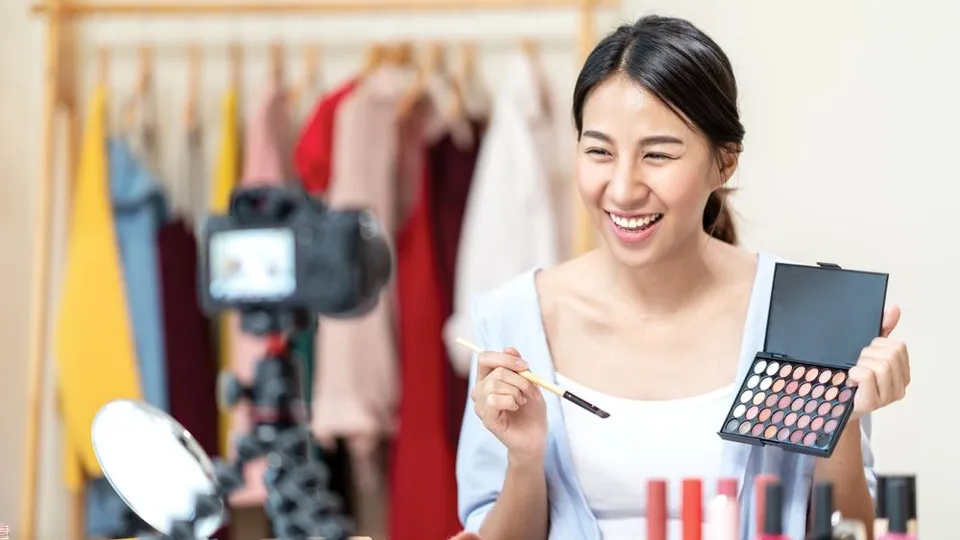 Mengenal Digitalisasi Untuk Brand Kecantikan Mengenal Digitalisasi Untuk Brand Kecantikan