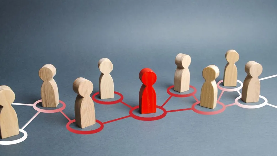 Thought Leader atau Influencer? Temukan Peran dan Perbedaannya untuk Bisnis Properti Modern Thought Leader atau Influencer? Temukan Peran dan Perbedaannya untuk Bisnis Properti Modern