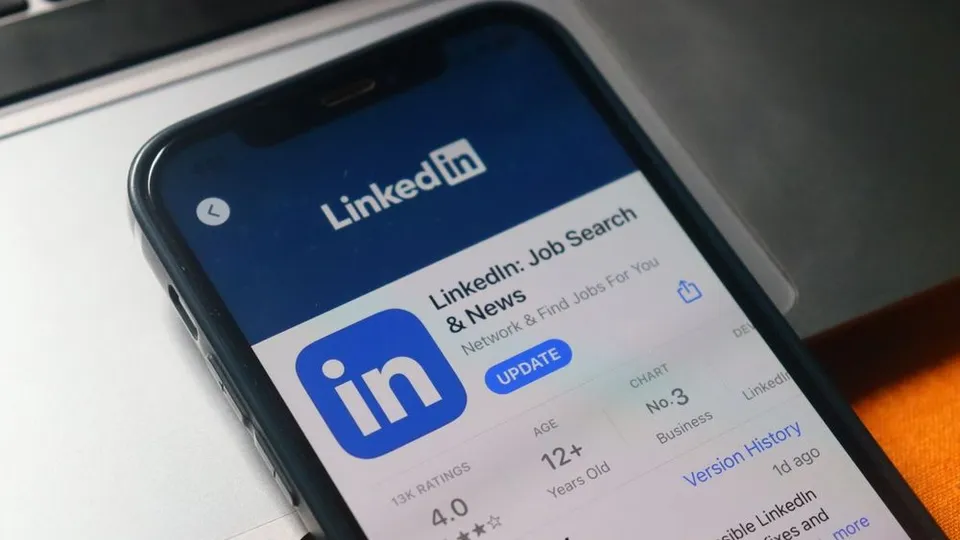 Panduan Lengkap LinkedIn Ads 2024 untuk Promosi Bisnis