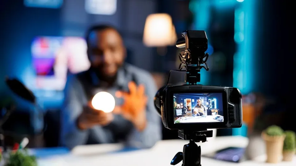 Di Balik Tren Video Marketing: Mengapa Strategi Konten Harus Berbasis Audience Behavior Di Balik Tren Video Marketing: Mengapa Strategi Konten Harus Berbasis Audience Behavior