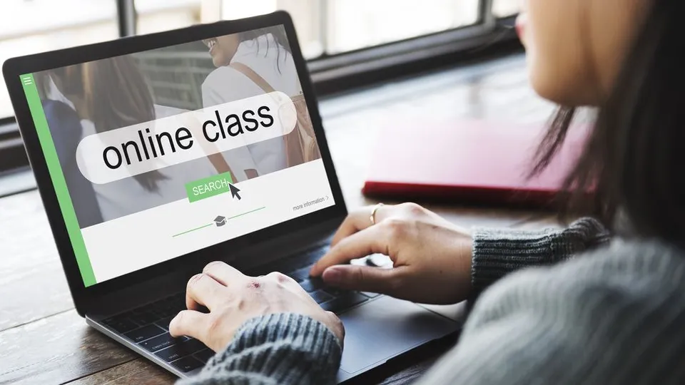 Sistem Pendidikan dengan Transformasi Digital Sistem Pendidikan dengan Transformasi Digital